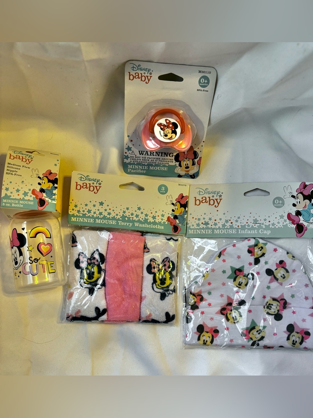 NWT Disney Baby Girl Gift Set Pacifier, Cloths, Nurser Bottle, Cap